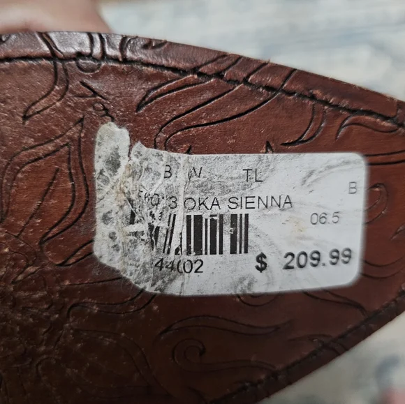 Tony Lama Brown Rose Boots - Picture 9 of 13